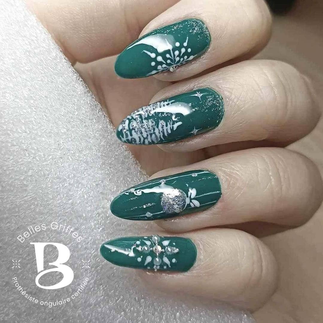 Photographie de création d'ongles