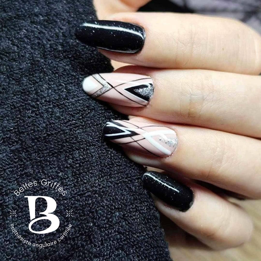 Photographie de création d'ongles